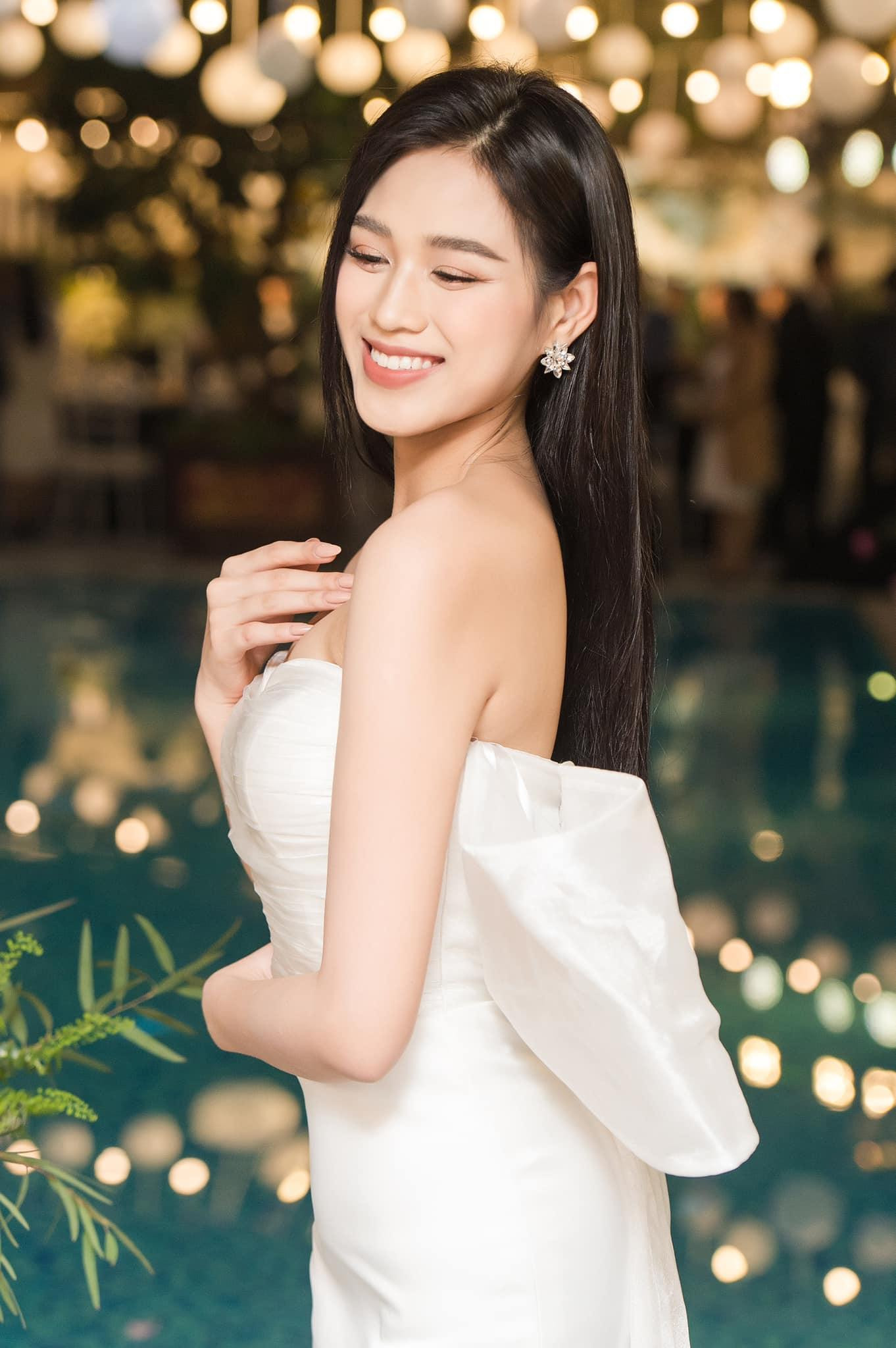 Vừa qua, Đỗ Thị Hà tiếp tục gây ấn tượng khi lọt top 13 tại Miss World 2021 và chiến thắng giải thưởng Digital Media Challenge.