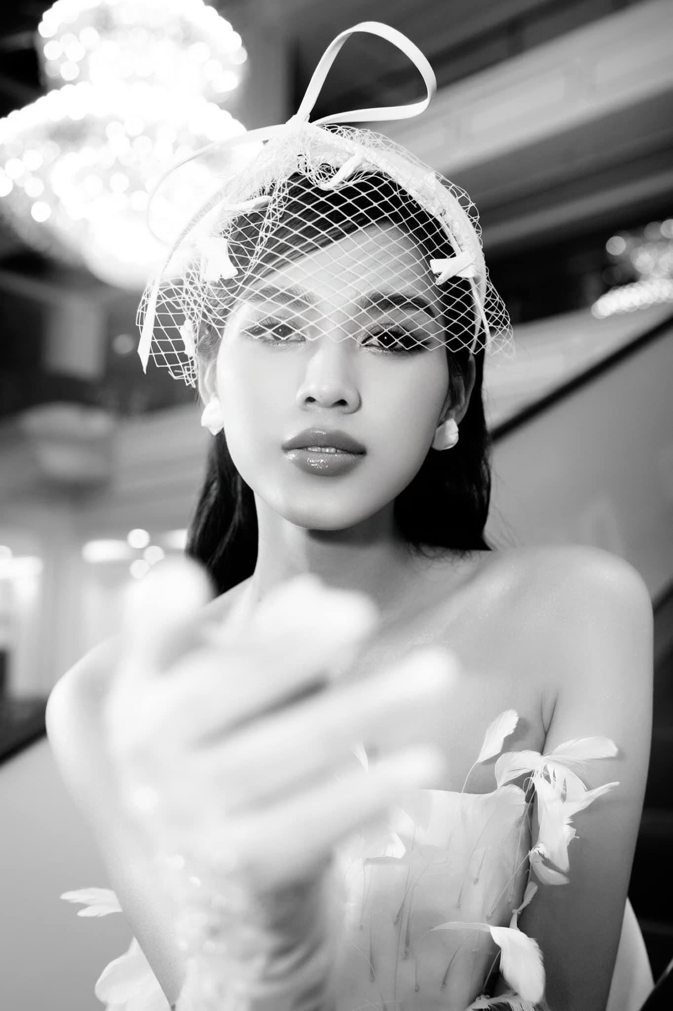 Đỗ Thị Hà cũng đã chia sẻ về hành trình của mình tại cuộc thi Miss World 2021. Cô cho biết: "Khi kết thúc hành trình, kết quả chỉ là lọt top 13 nhưng Hà vẫn cảm thấy vui, hạnh phúc bởi đây là thành tích sau quá trình gian nan của một cô gái 20 tuổi đến với đất nước xa lạ. Hà rất vui khi có thể truyền cảm hứng tới tất cả các bạn còn tự ti về trình độ ngoại ngữ, giao tiếp. Hãy cố gắng rèn luyện, chăm sóc bản thân để trở thành phiên bản tốt nhất, khi hái được trái ngọt bạn sẽ rất vui và hạnh phúc".