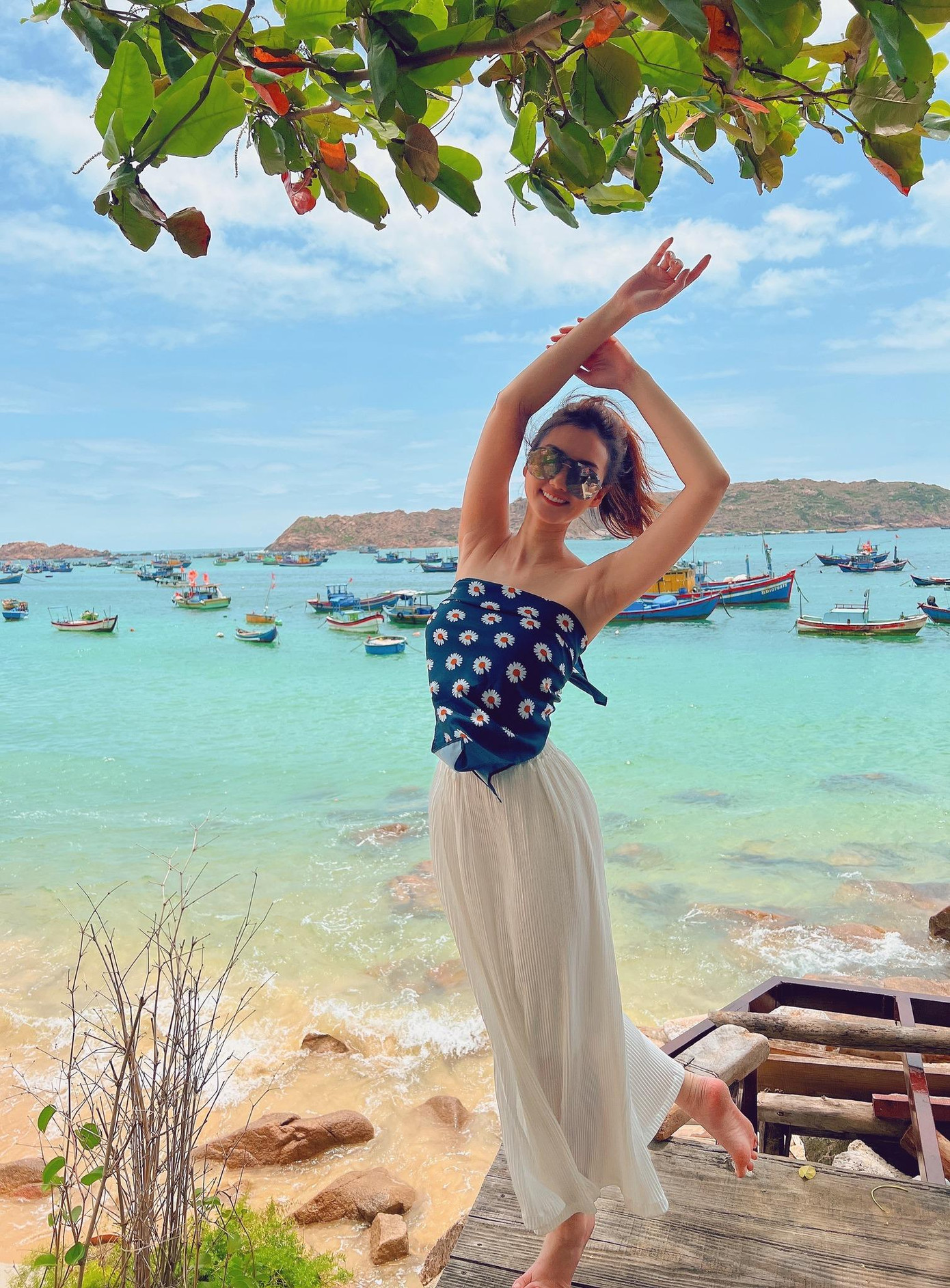 Thậm chí, có những khán giả quá khích vào hẳn trang cá nhân của nữ diễn viên để lại những bình luận bức xúc, phẫn nộ với nhân vật Tuyết.