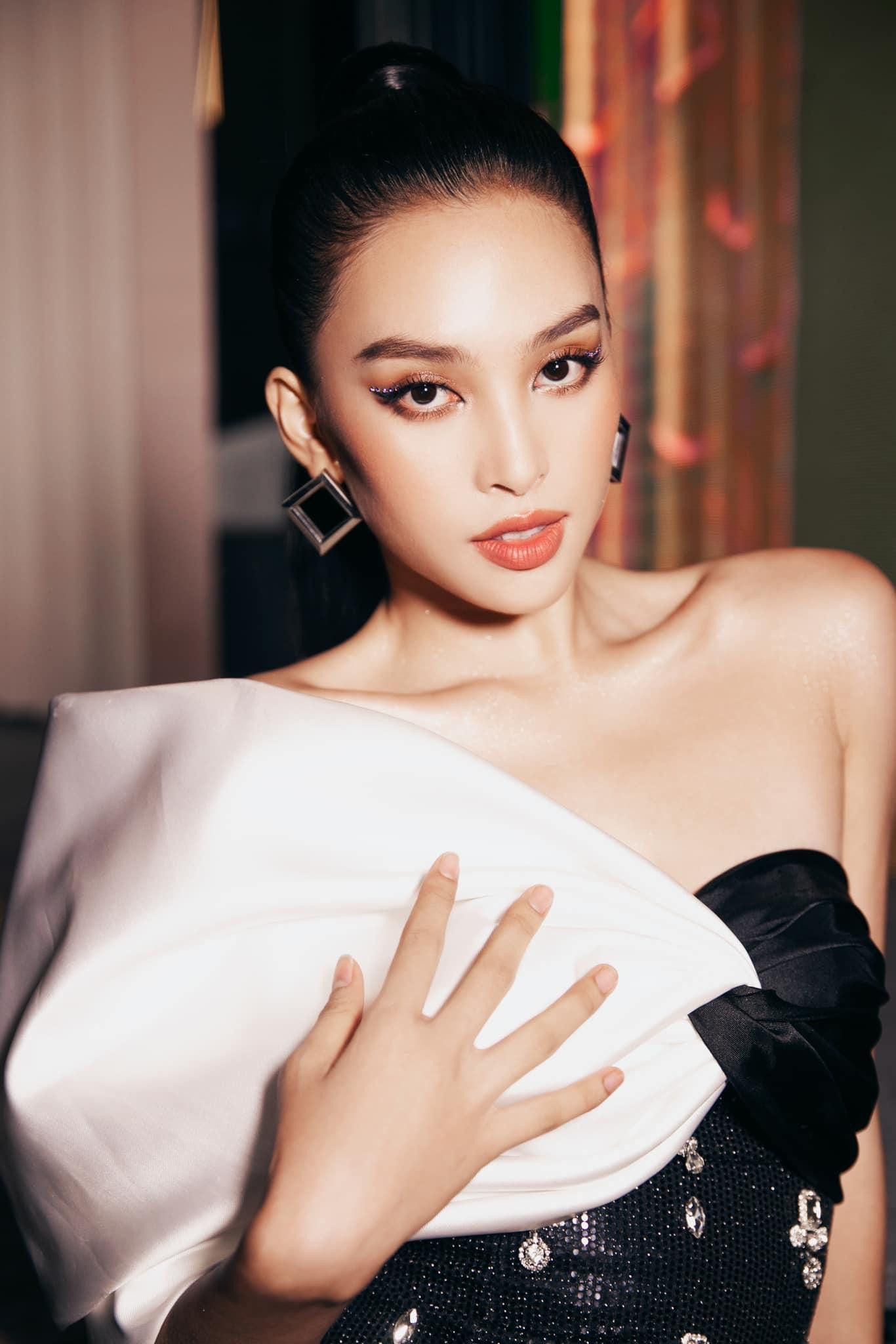 Tiểu Vy hiện là nhan sắc được đánh giá cao nhất trong dàn hậu của Việt Nam. Thậm chí, Hoa hậu Mai Phương Thuý nhận định, Tiểu Vy là “Hoa hậu của các hoa hậu”.