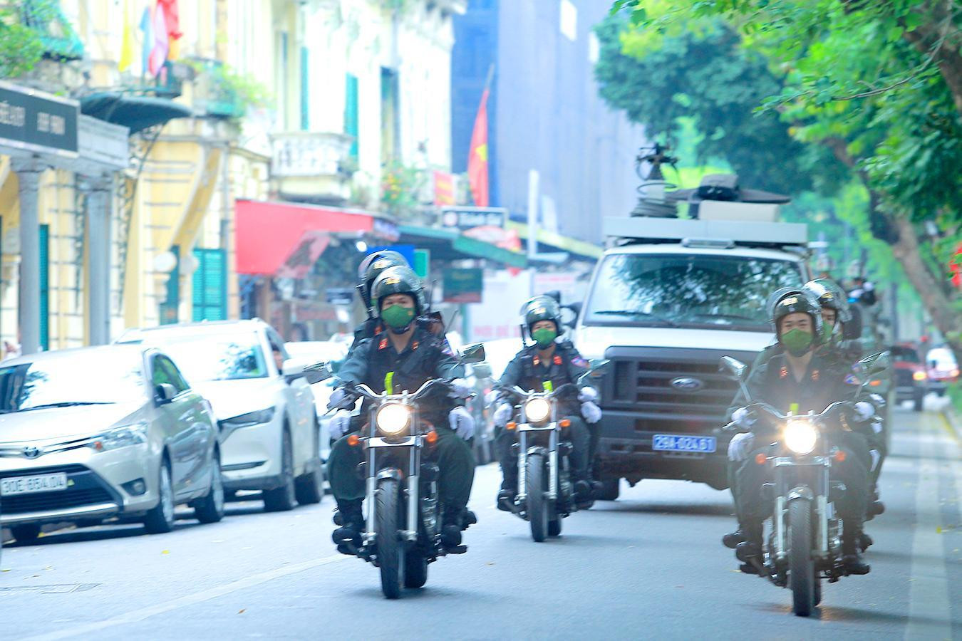 Những phương án xử lý tình huống phức tạp có thể xảy ra để chủ động ngăn chặn, ứng phó, không bị động được Ban Giám đốc quán triệt kỹ với lãnh đạo các đơn vị nghiệp vụ