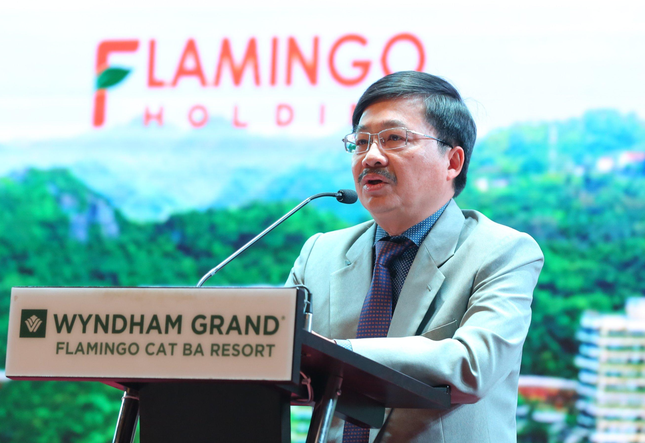 Nhà báo Vũ Tiến - Phó Tổng Biên tập báo Tiền Phong.