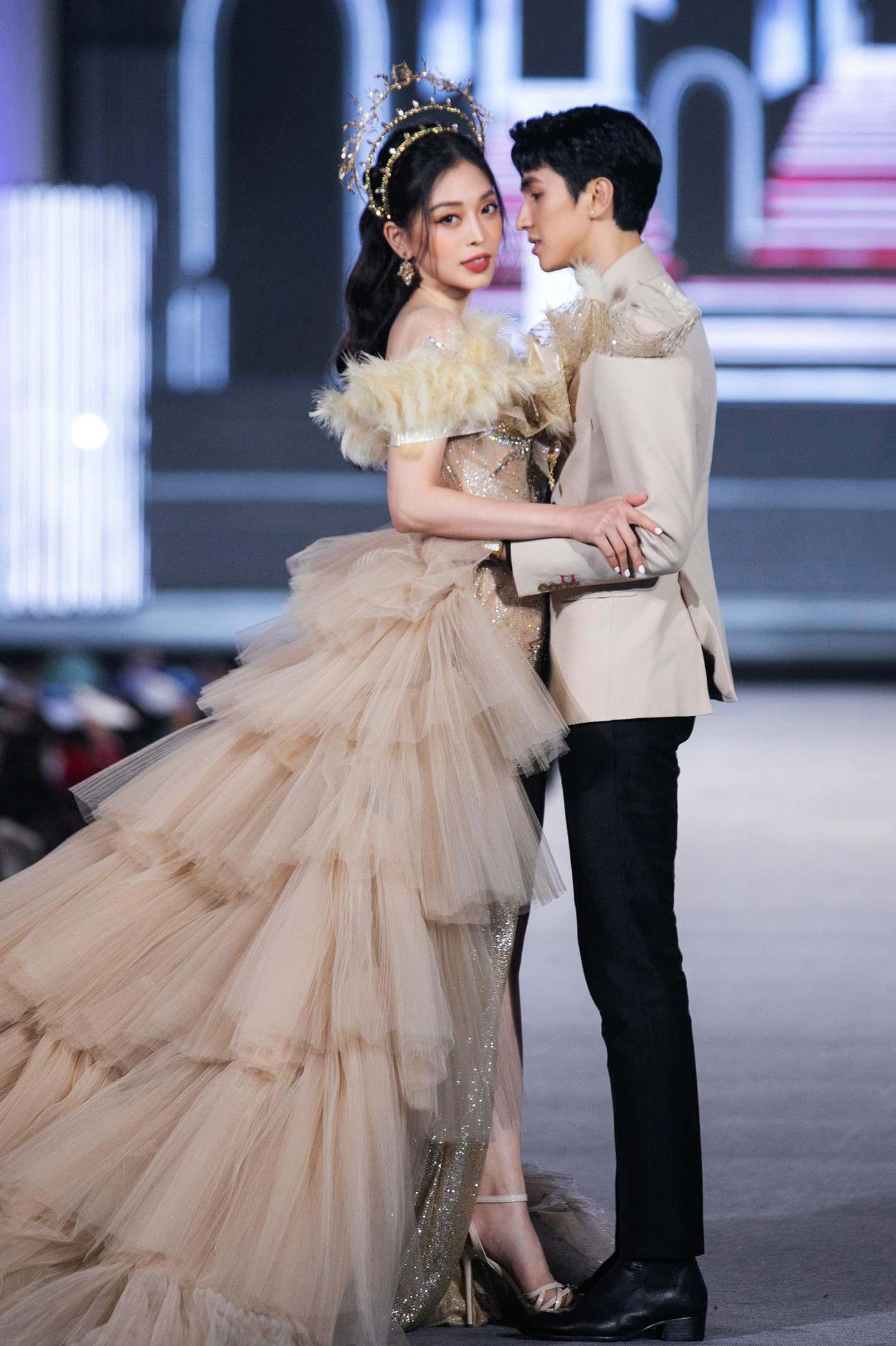 Kể từ đó, Phương Nga và Bình An thường xuyên sánh đôi bên nhau trong nhiều sự kiện và trở thành một cặp đôi đẹp của showbiz được công chúng vô cùng ngưỡng mộ.