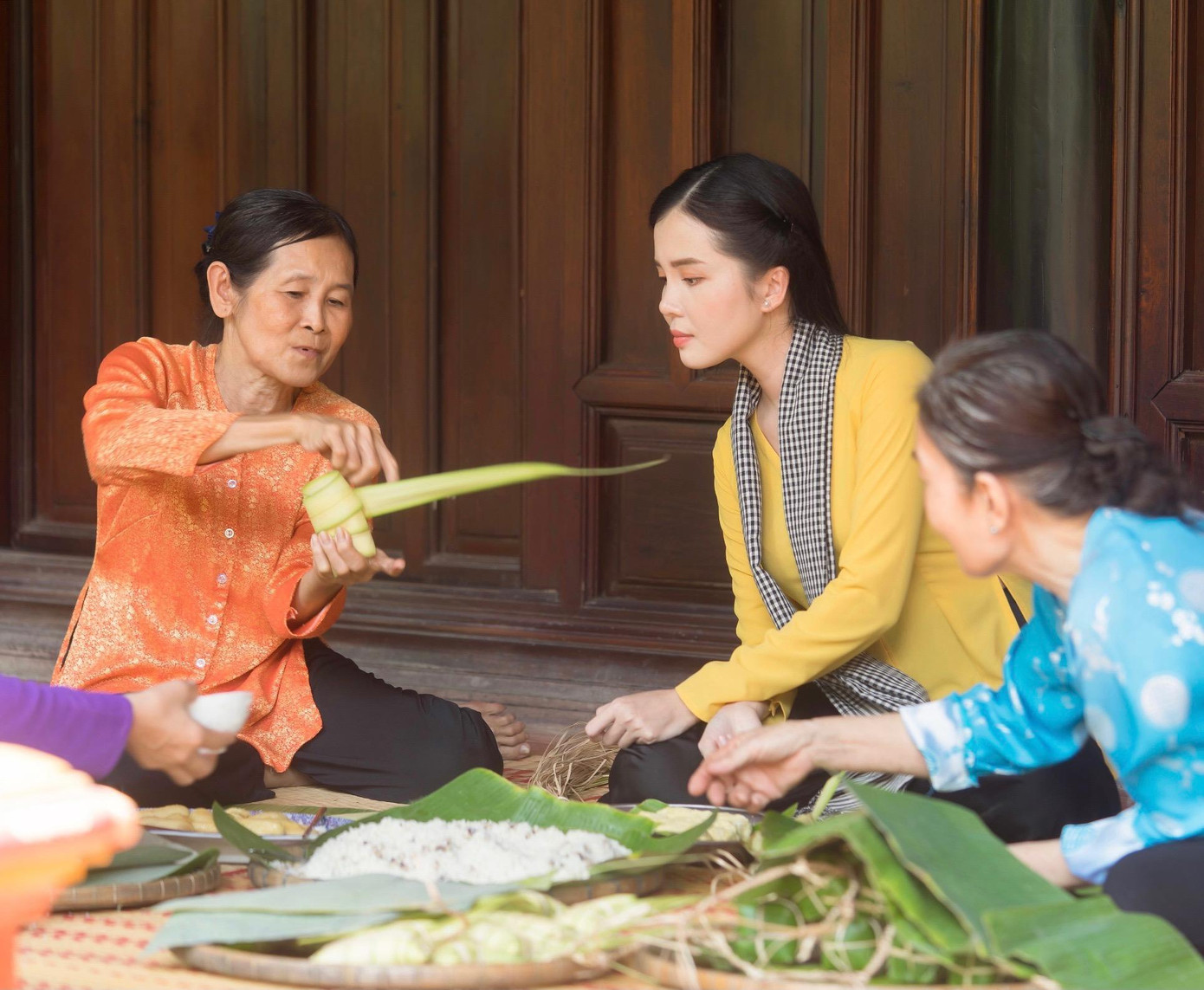 Thúy Vi chia sẻ: “Trên cương vị là Đại sứ Du Lịch Tp. Cần Thơ và Đại sứ Lễ hội, Thúy Vi rất vinh dự và tự hào khi mình là người cùng góp phần mang đến cũng như truyền tải những nét đẹp về văn hóa, ẩm thực, con người của quê hương Cần Thơ mình nói riêng và vùng đất Nam Bộ đầy hào sảng nói chung. Đây được xem là một trong những hoạt động văn hóa, du lịch tiêu biểu là điểm đến hấp dẫn, ấn tượng đầy thu hút của du lịch thành phố trong năm 2022”. Thúy Vi chia sẻ: “Trên cương vị là Đại sứ Du Lịch Tp. Cần Thơ và Đại sứ Lễ hội, Thúy Vi rất vinh dự và tự hào khi mình là người cùng góp phần mang đến cũng như truyền tải những nét đẹp về văn hóa, ẩm thực, con người của quê hương Cần Thơ mình nói riêng và vùng đất Nam Bộ đầy hào sảng nói chung. Đây được xem là một trong những hoạt động văn hóa, du lịch tiêu biểu là điểm đến hấp dẫn, ấn tượng đầy thu hút của du lịch thành phố trong năm 2022”.
