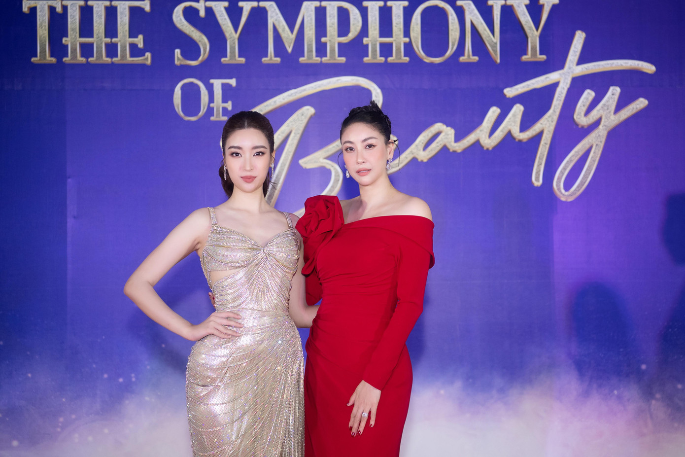 Hoa hậu Đỗ Mỹ Linh và Hoa hậu Hà Kiều Anh. Hoa hậu Đỗ Mỹ Linh và Hoa hậu Hà Kiều Anh.