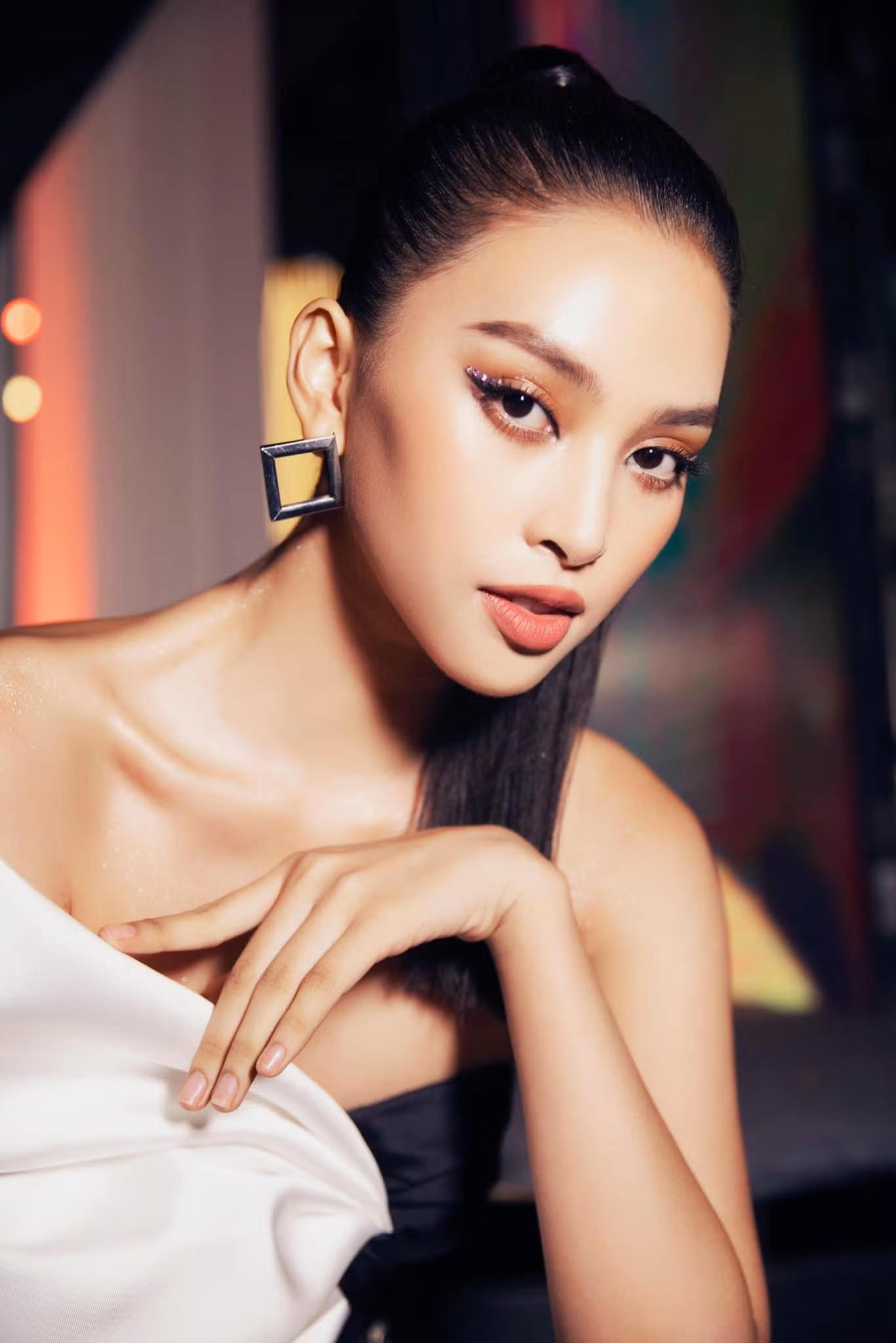 Gương mặt gần sát với tỉ lệ vàng, Tiểu Vy luôn xinh đẹp “lấn át” mỗi khi xuất hiện tại các sự kiện.