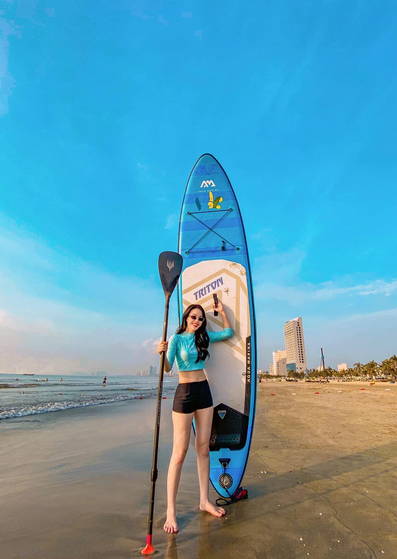 Sở hữu body gợi cảm, không chút mỡ thừa, MC Mai Phương tiết lộ cô áp dụng chế độ ăn uống hợp lý và tập luyện nhẹ nhàng. Mai Phương cho rằng, phụ nữ không cần tập quá nặng, tập luyện để duy trì thân hình săn chắc và khoẻ mạnh là được. Bởi, nếu tập quá nặng, cơ bắp lên nhiều khiến cơ thể phái đẹp kém đi sự mềm mại, nữ tính vốn có.