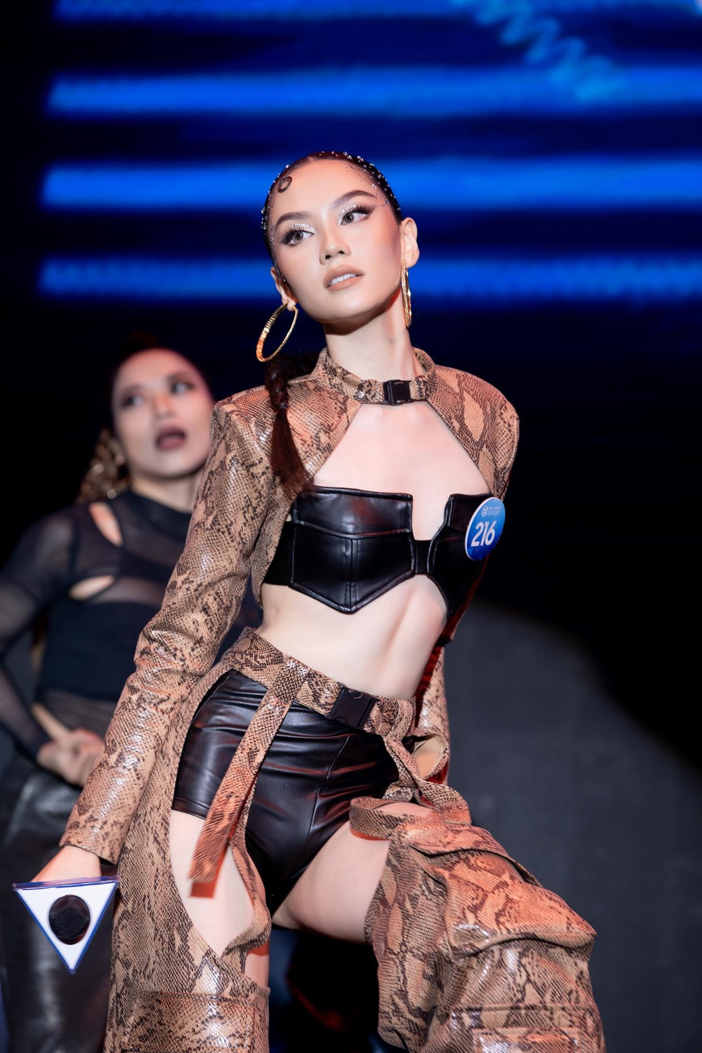 Huỳnh Nguyễn Mai Phương - SBD 216