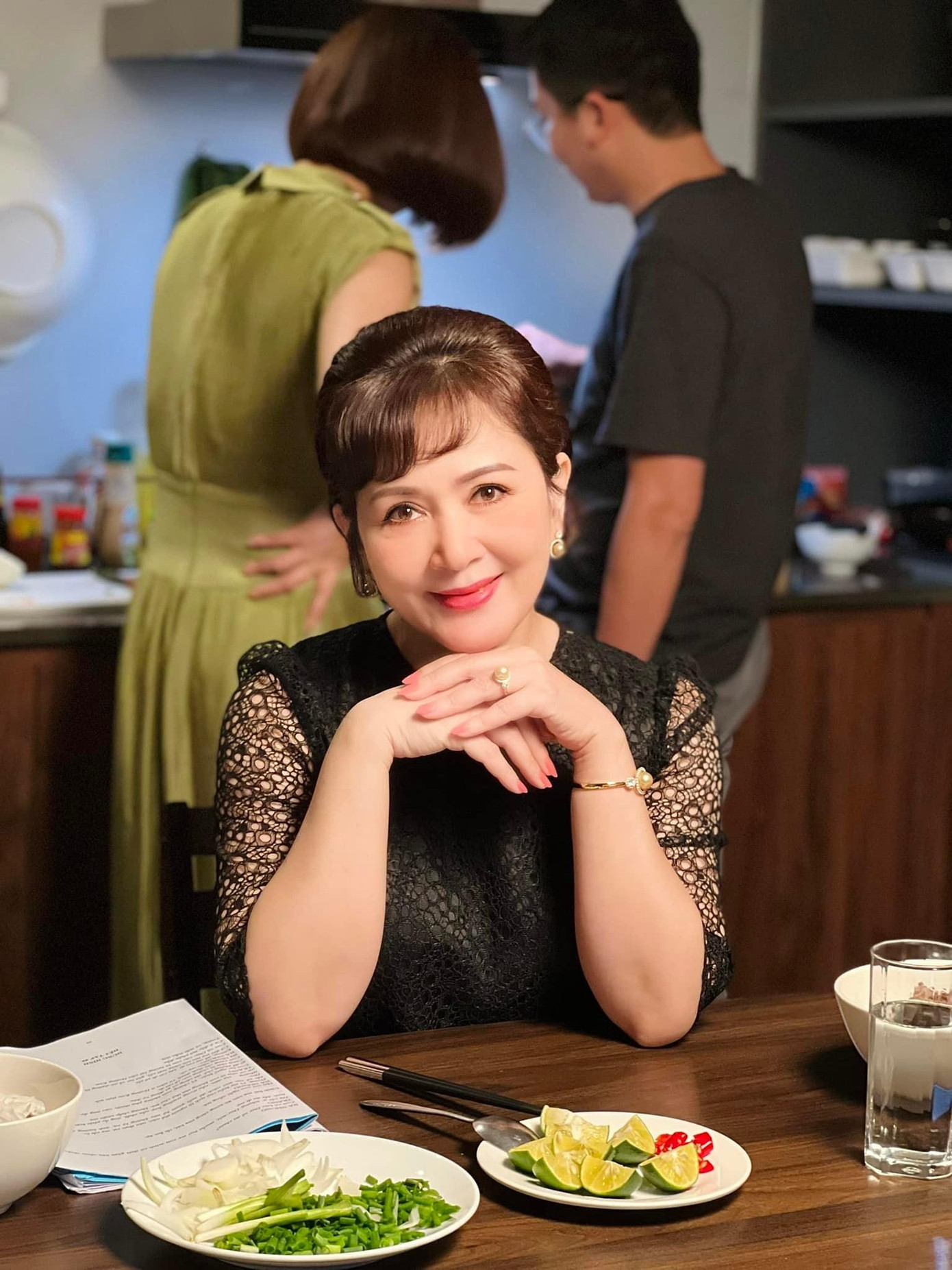 NSND Minh Hòa nổi tiếng với vai Trần Lệ Xuân trong phim “Ông cố vấn” của đạo diễn NSND Lê Dân năm 1994. Sau nhiều năm hoạt động nghệ thuật, NSND Minh Hòa ghi dấu ấn với rất nhiều phim như: Những mảnh đời ngang trái, Nhà có nhiều cửa sổ, Chủ tịch tỉnh, Cuồng phong, Trái tim có nắng, Tuổi thanh xuân, Tình yêu và tham vọng...