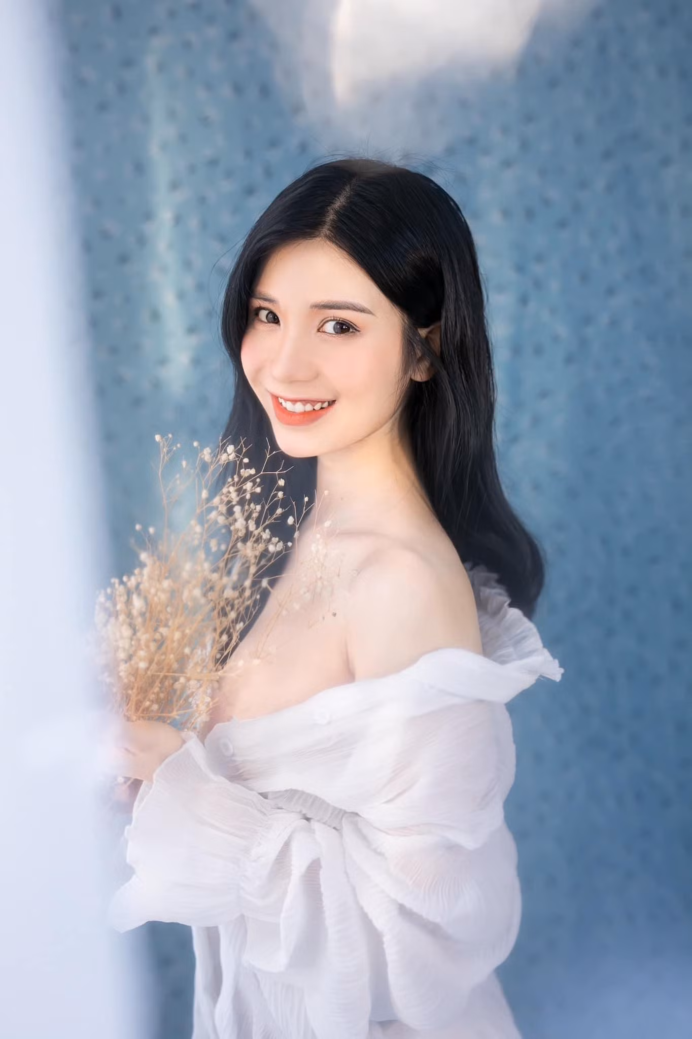 Sau đó, Thanh Bi không tham gia đóng phim cho tới khi trở lại dự án “Bão ngầm” lần này.