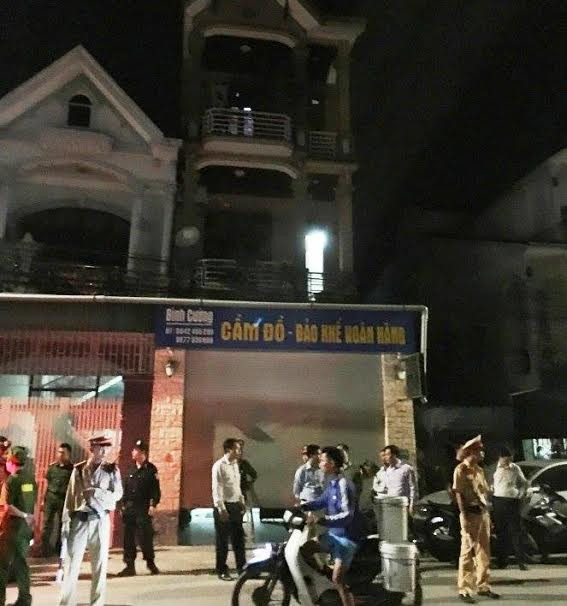 Ổ bạc khủng ở TP Vinh chứa nhiều đối tượng hình sự nguy hiểm ảnh 1