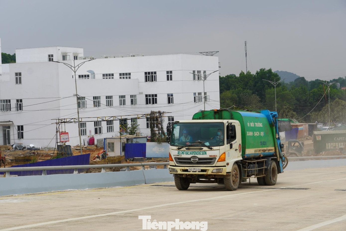 Nhà máy điện rác Sóc Sơn của chủ đầu tư là Công ty CP Năng lượng Môi trường Thiên Ý Hà Nội (Công ty Thiên Ý) đã chính thức vận hành lò đốt đầu tiên, với khối lượng đốt rác là 500 tấn.