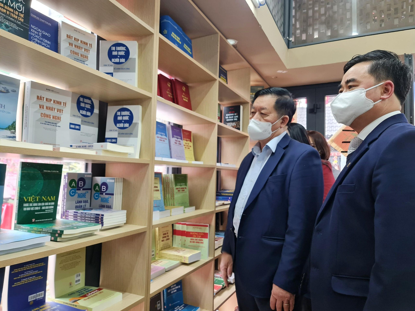 Việc tổ chức Phố sách Xuân Nhâm Dần 2022 tại Phố sách Hà Nội đã thành công tốt đẹp, không chỉ tạo không gian văn hóa đọc cho nhân dân Thủ đô trong dịp Tết cổ truyền dân tộc mà còn thu hút sự quan tâm của bạn đọc Thủ đô và cả nước đối với Phố sách Xuân Hà Nội, phát huy và khẳng định giá trị văn hóa và nâng cao hiệu quả hoạt động của Phố sách. Việc tổ chức Phố sách Xuân Nhâm Dần 2022 tại Phố sách Hà Nội đã thành công tốt đẹp, không chỉ tạo không gian văn hóa đọc cho nhân dân Thủ đô trong dịp Tết cổ truyền dân tộc mà còn thu hút sự quan tâm của bạn đọc Thủ đô và cả nước đối với Phố sách Xuân Hà Nội, phát huy và khẳng định giá trị văn hóa và nâng cao hiệu quả hoạt động của Phố sách.