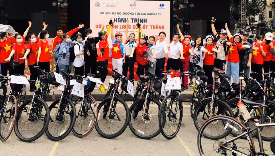 Sở Du lịch Hà Nội tổ chức tour xe đạp đến làng cổ Bát Tràng Sở Du lịch Hà Nội tổ chức tour xe đạp đến làng cổ Bát Tràng