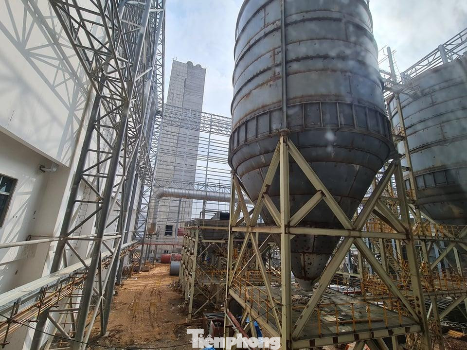 Nhà máy điện rác Sóc Sơn được UBND thành phố Hà Nội chấp thuận chủ trương từ năm 2017 với tổng mức đầu tư khoảng 7.000 tỷ đồng. Nhà máy nằm trong Khu liên hợp xử lý chất thải rắn Sóc Sơn, khi hoàn thiện sẽ tiêu thụ toàn bộ lượng rác đang được chôn lấp tại đây mỗi ngày