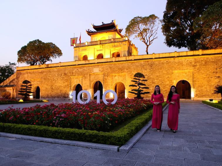 Tour đêm Hoàng Thành là một trong những điểm nhấn dịp này. Tour đêm Hoàng Thành là một trong những điểm nhấn dịp này.