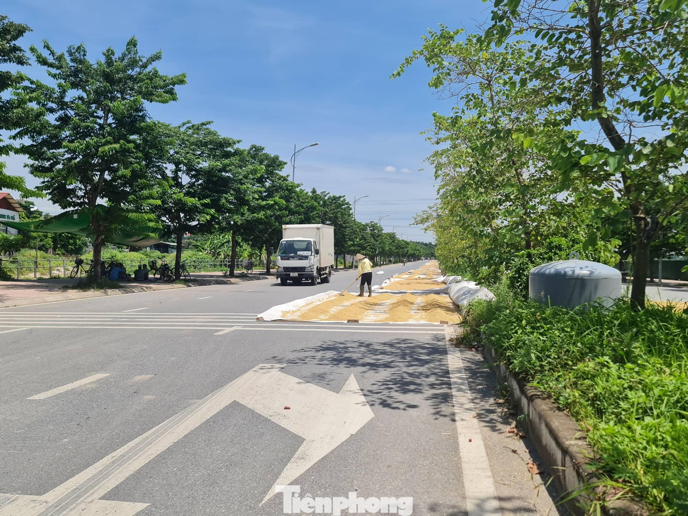 Để giải quyết tình trạng trên, Thanh tra Sở Giao thông vận tải (GTVT) giao các Đội Thanh tra GTVT quận, huyện, thị xã tăng cường công tác kiểm tra, xử lý các vi phạm đảm bảo trật tự an toàn giao thông trên địa bàn.