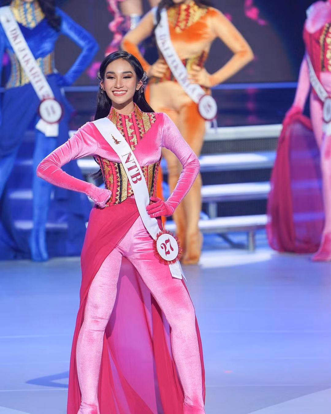 Trở lại sau khi mất bản quyền Miss Universe, đêm chung kết Puteri Indonesia 2023 được cho là thiếu sức hút dù ban tổ chức đã nỗ lực mời dàn người đẹp "khủng".