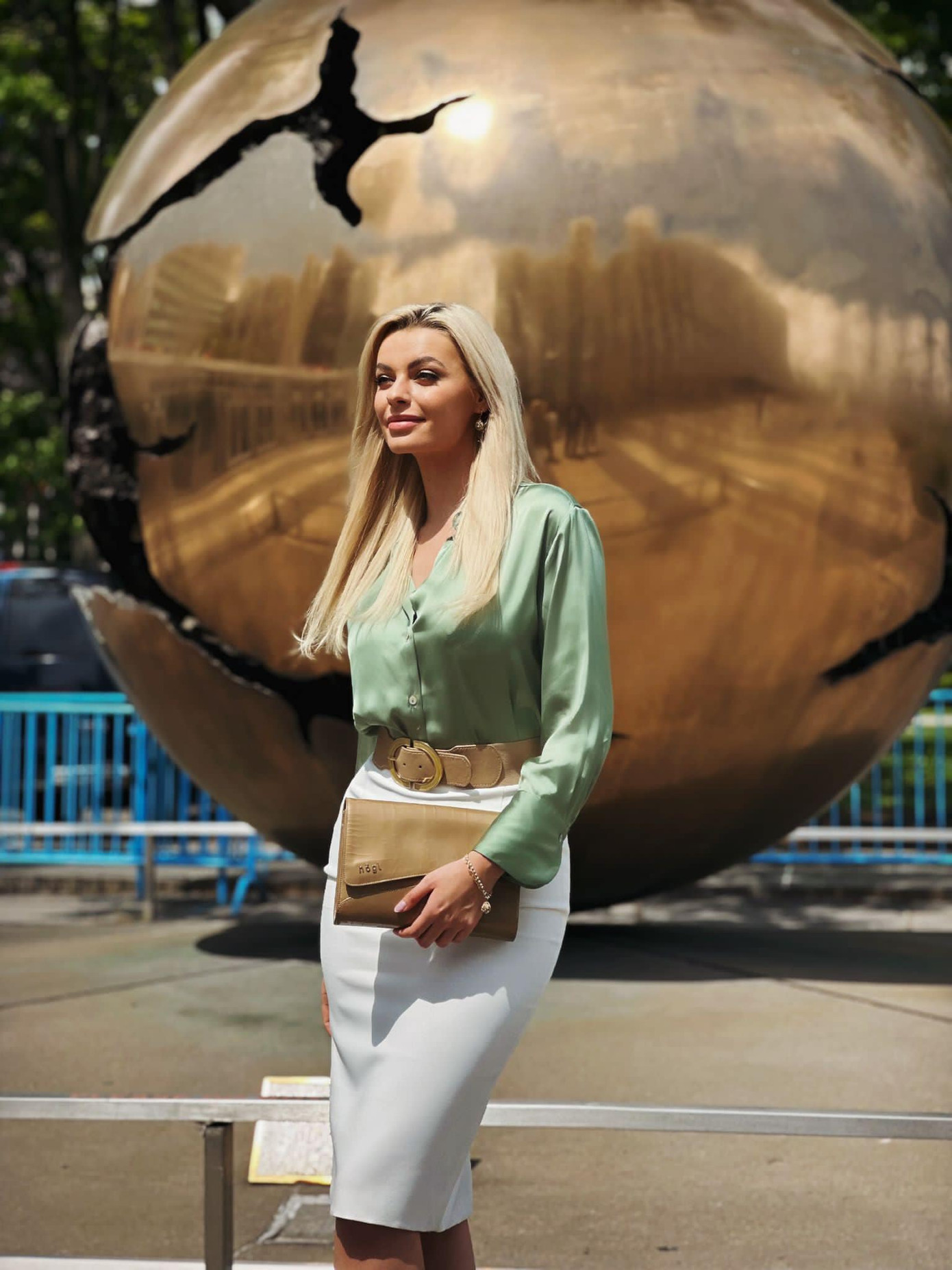 Cô là hoa hậu hiếm hoi nhận được lời mời tới trụ sở Liên Hợp Quốc.