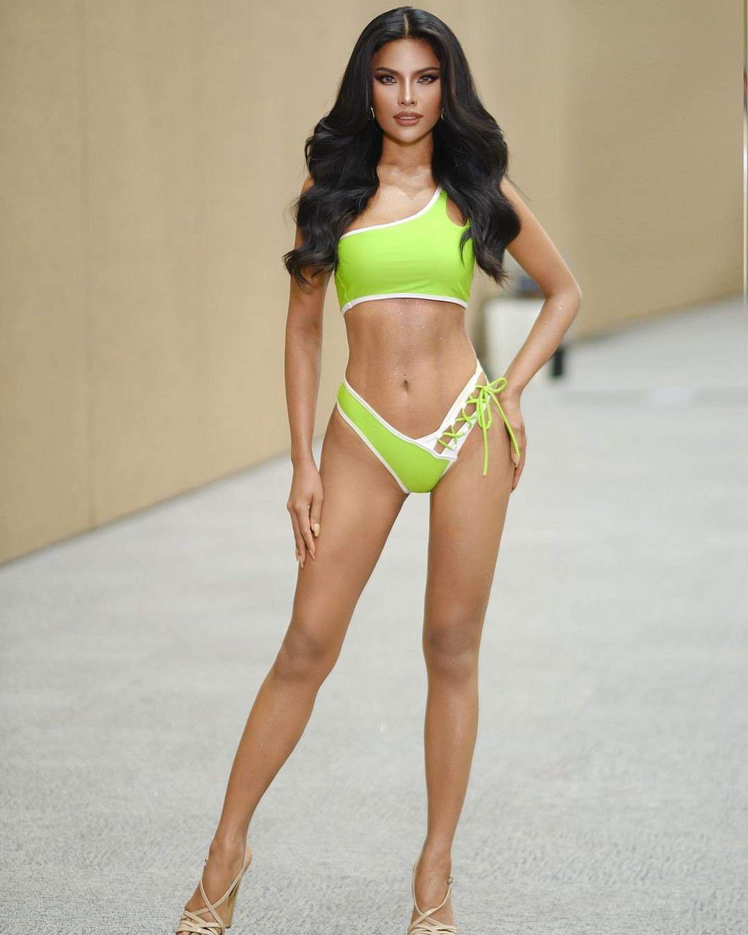 Worawalan Phutklang - Hoa Hậu Hòa bình tỉnh Phetchabun 2023 đã từ bỏ danh hiệu để tìm kiếm tấm vé đến với đấu trường Hoa hậu Hoàn vũ Thái Lan.