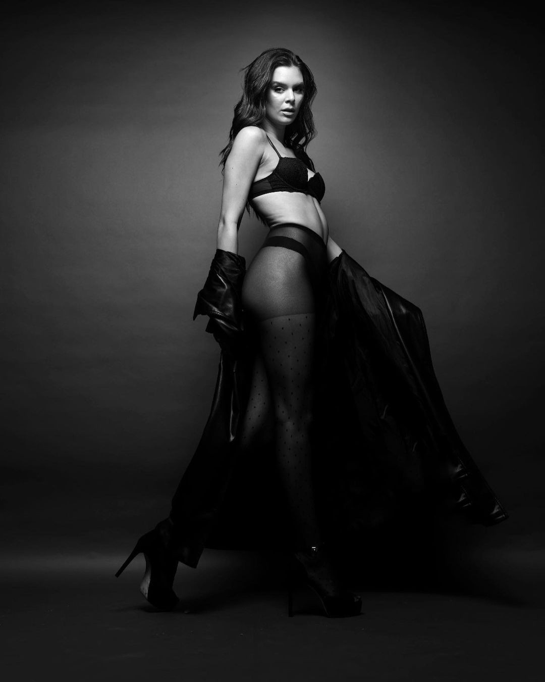 Mỹ chưa từng đăng quang ở Hoa hậu Siêu quốc gia nhưng đã nhiều lần giành ngôi Á hậu. Năm 2022, người đẹp Sophia Acosta đại diện Mỹ tham dự Hoa hậu Siêu quốc gia 2022 nhưng không giành thành tích.