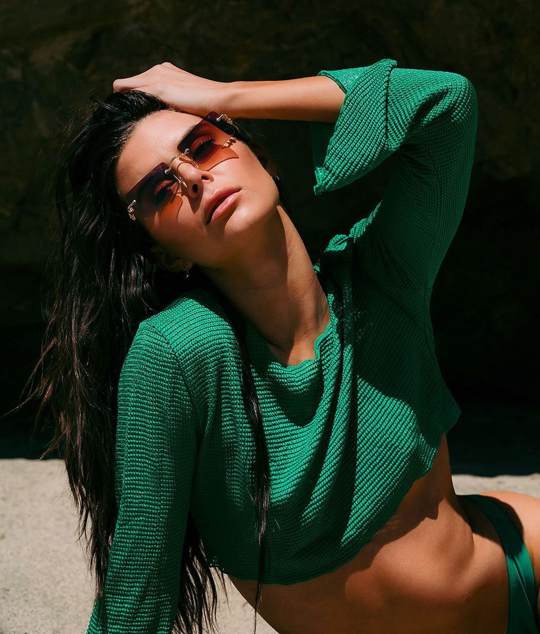 Người đẹp đã theo đuổi sự nghiệp người mẫu 10 năm qua. Cô từng xuất hiện trên nhiều sàn diễn thời trang trong nước và quốc tế như LA Fashion Week, New York Fashion Week, Paris Fashion Week...