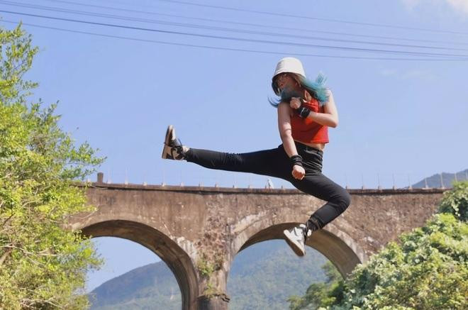 Hiền nghĩ con trai đi phượt một mình được thì tại sao con gái lại không.