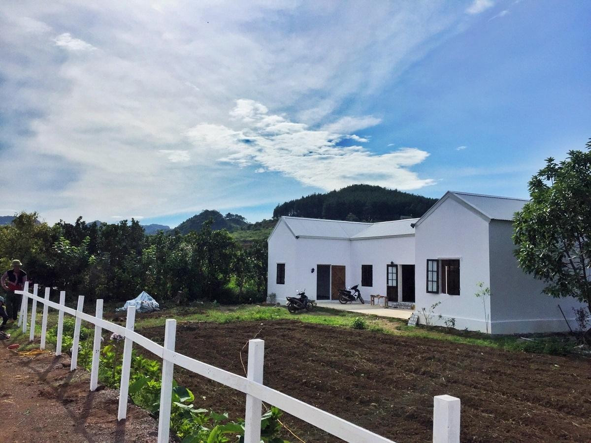 Căn nhà được Linh cải tạo trong vòng 6 tháng trên mảnh đất đi thuê.