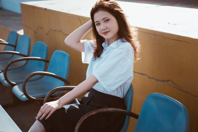 Việc nghe podcast đã giúp cô bạn sinh năm 2001 thêm sâu sắc hơn trong cách suy nghĩ (Ảnh: FBNV).