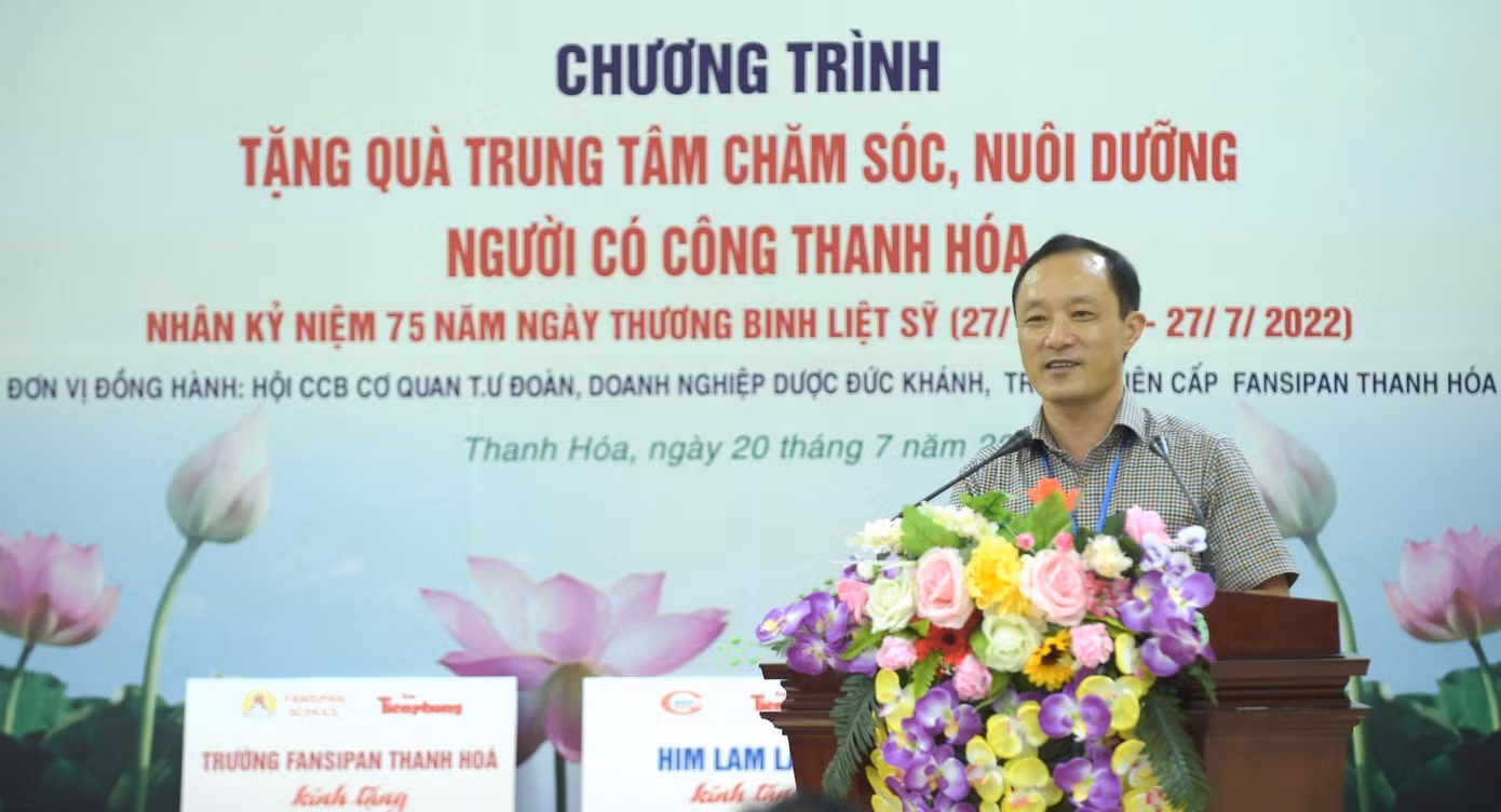 Ông Nguyễn Viết Thanh - Phó Giám đốc Trung tâm chăm sóc, nuôi dưỡng người có công Thanh Hóa giới thiệu về Trung tâm. Ảnh: Xuân Tùng Ông Nguyễn Viết Thanh - Phó Giám đốc Trung tâm chăm sóc, nuôi dưỡng người có công Thanh Hóa giới thiệu về Trung tâm. Ảnh: Xuân Tùng
