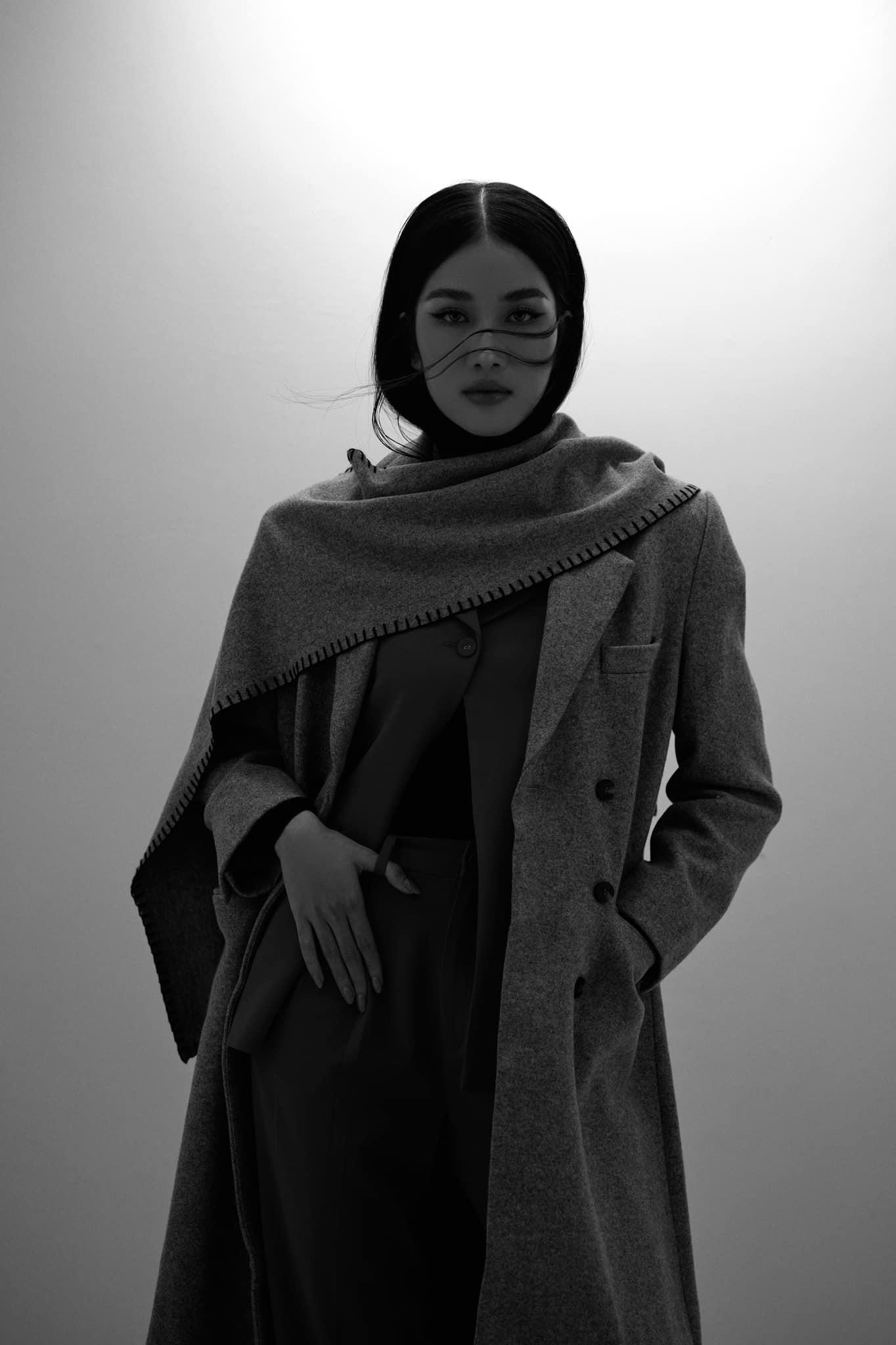 Á hậu Phương Anh cá tính và khác lạ trong hình ảnh mới.