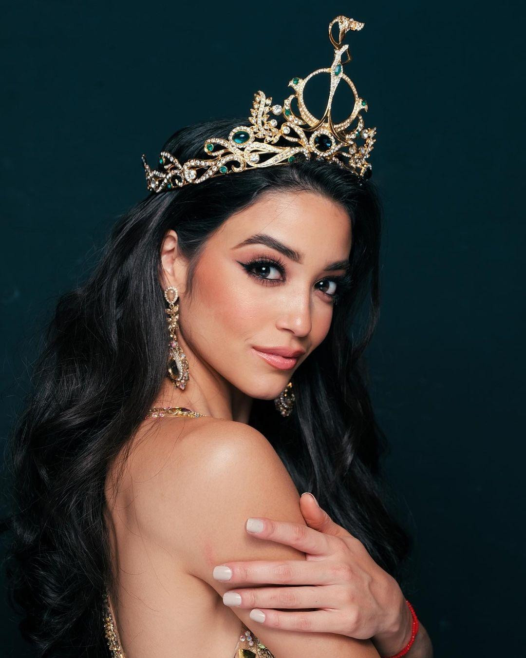 Á hậu 3 Miss Grand 2021 - người đẹp Puerto Rico Vivianie Diaz-Arroyo dành cho Thuỳ Tiên nhiều lời khen có cánh.