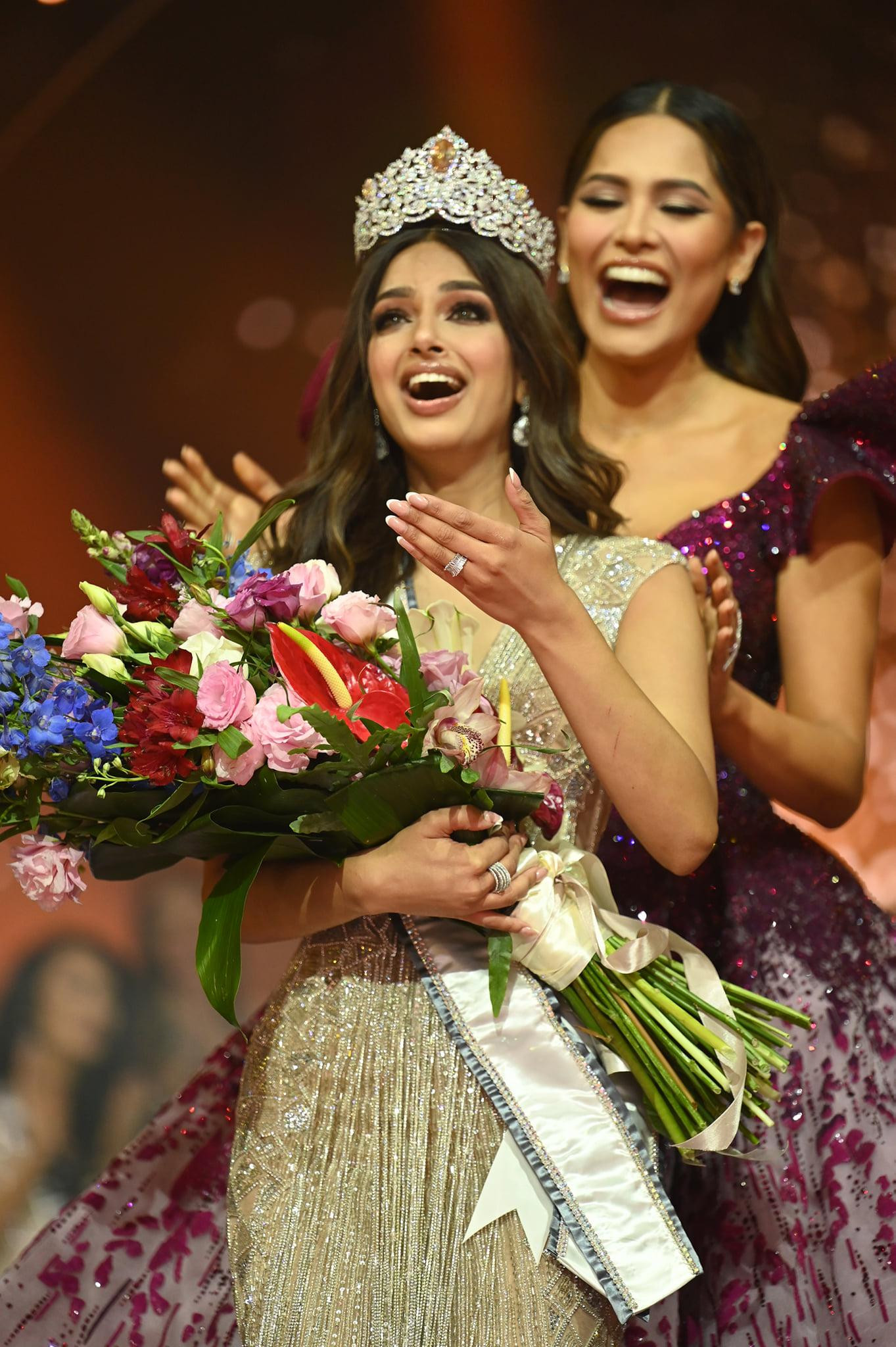 Harnaaz Kaur Sandhu là người đẹp Ấn Độ thứ 3 trong lịch sử vừa đăng quang ngôi vị Miss Universe 2021 diễn ra ở Israel. Chiến thắng của cô được đánh giá là thuyết phục và được lòng công chúng. Vẻ đẹp của Harnaaz Sandhu được đánh giá là hoàn hảo tựa 'nữ thần', vừa ngọt ngào vừa quyến rũ.