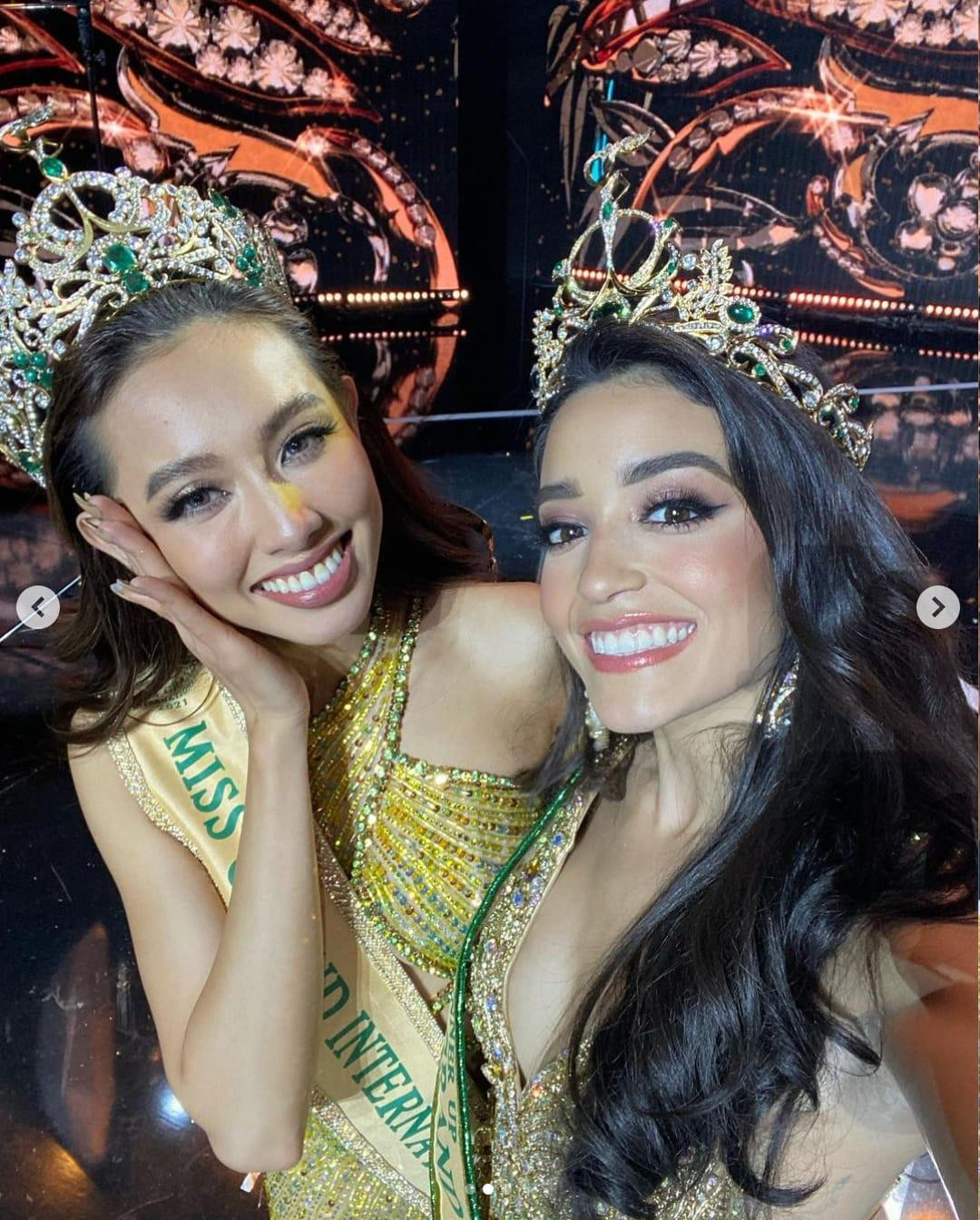 Thuỳ Tiên và mỹ nhân Puerto Rico rất thân thiết.