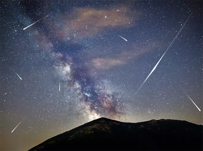 Mưa sao băng Geminids - Ảnh: INDEPENDENT Mưa sao băng Geminids - Ảnh: INDEPENDENT