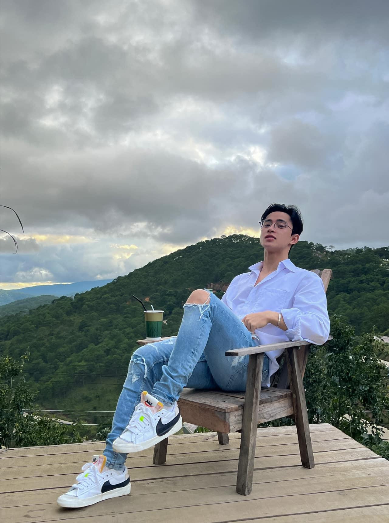 ... tuy nhiên lại rất kín tiếng về đời tư.