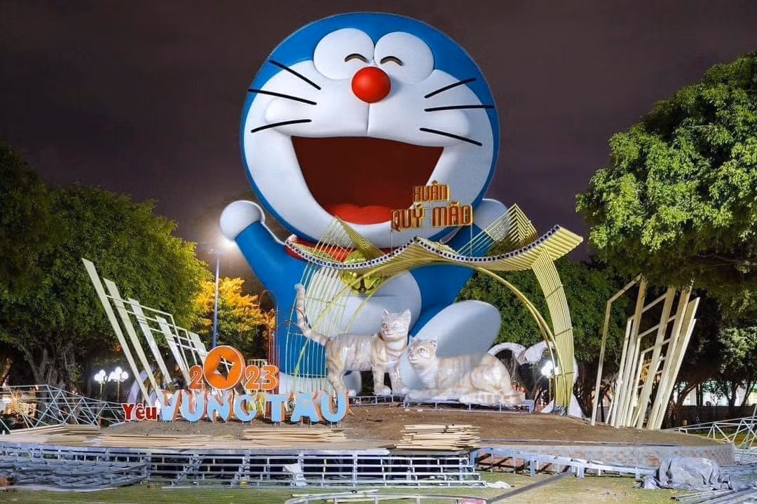 Anh bạn mèo máy Doraemon chọn đến Việt Nam để chơi Tết năm nay!