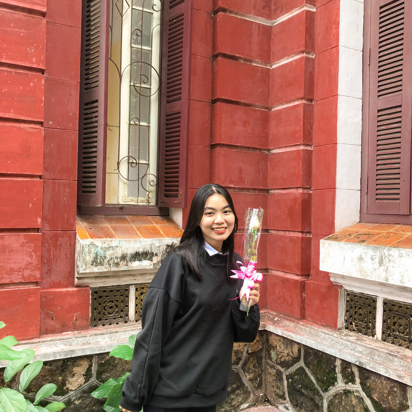 Trong suốt 3 năm cấp Ba, Thảo Ngân đã "ẵm" không ít giải thưởng lớn nhỏ. Trong suốt 3 năm cấp Ba, Thảo Ngân đã "ẵm" không ít giải thưởng lớn nhỏ.