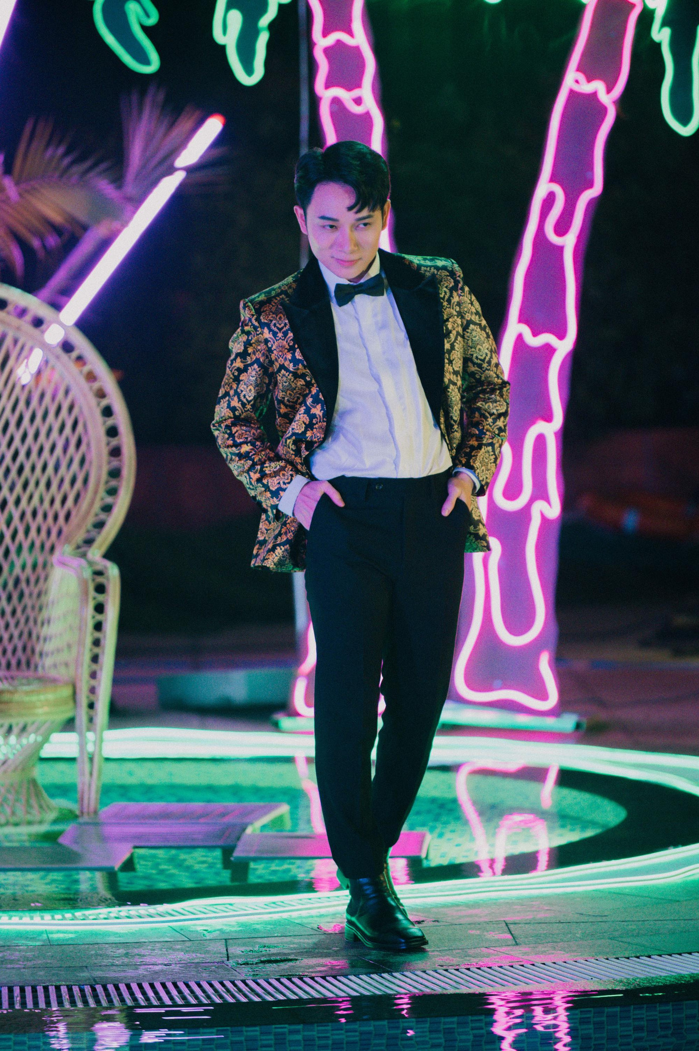 Bên cạnh MV có phần "4D", Trúc Nhân khoe khéo giọng hát nội lực, kỹ thuật của mình.