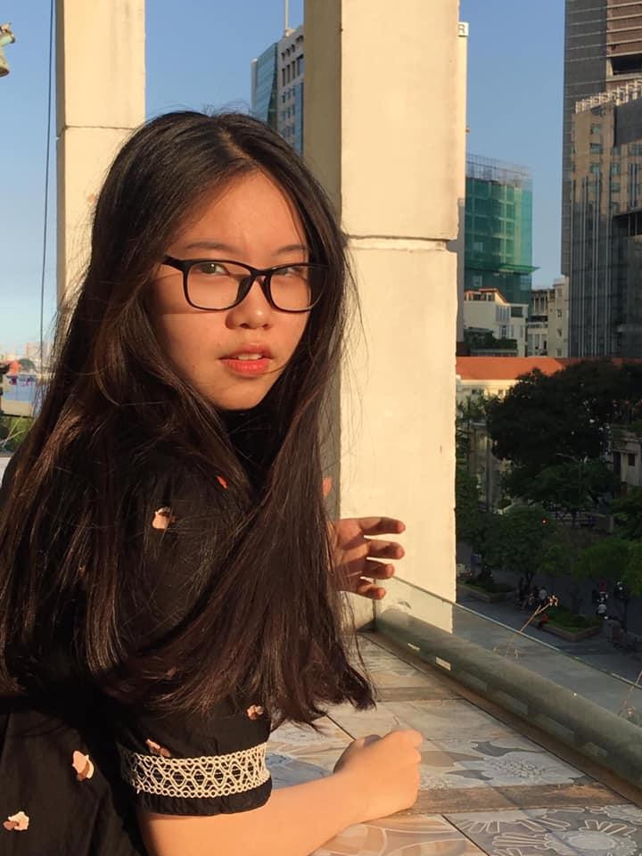 "Quản lý con cái là đúng, nhưng quản lý con cái bằng cách đăng tải lên mạng xã hội lại dễ kéo theo nhiều ảnh hưởng xấu", Thanh Lan cho biết. Ảnh: NVCC. "Quản lý con cái là đúng, nhưng quản lý con cái bằng cách đăng tải lên mạng xã hội lại dễ kéo theo nhiều ảnh hưởng xấu", Thanh Lan cho biết. Ảnh: NVCC.