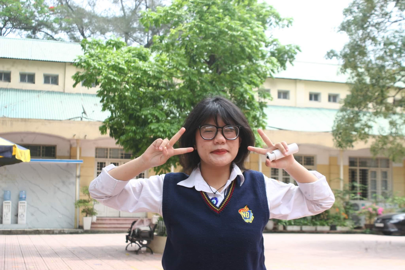 Vân Khanh mong muốn thay đổi này sẽ khiến các teen đỡ "nặng gánh" và an tâm hơn trong lúc chuẩn bị cho kỳ thi. Vân Khanh mong muốn thay đổi này sẽ khiến các teen đỡ "nặng gánh" và an tâm hơn trong lúc chuẩn bị cho kỳ thi.