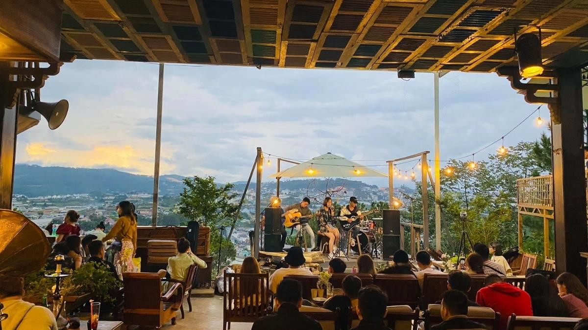 Bên cạnh những địa điểm quen thuộc ở nội thành Đà Lạt, những địa điểm ở ngoại thành đang được du khách quan tâm. Ảnh: Thanh Hà