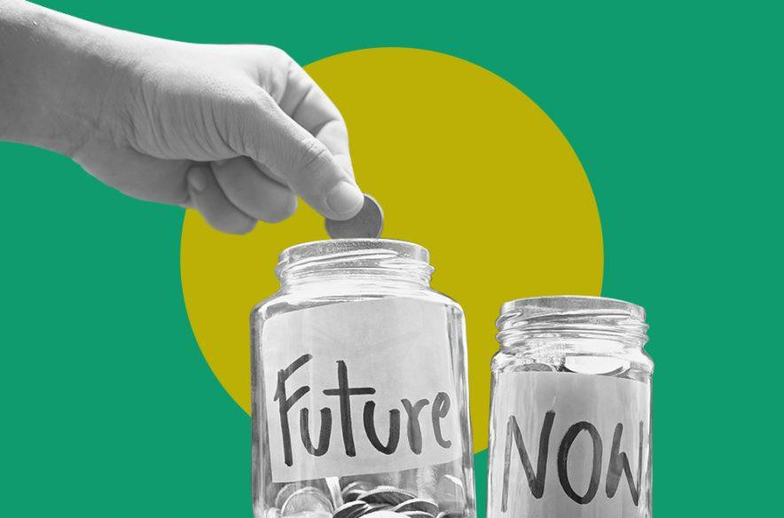 Tiết kiệm cho tương lai hay hưởng thụ thời khắc ở hiện tại là điều mà nhiều Gen Z đang phân vân. Ảnh: Getty Images. Tiết kiệm cho tương lai hay hưởng thụ thời khắc ở hiện tại là điều mà nhiều Gen Z đang phân vân. Ảnh: Getty Images.