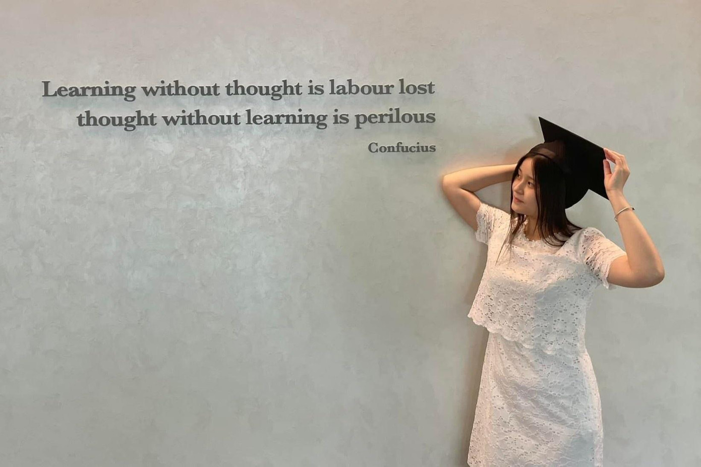 Minh Châu đã nhận được rất nhiều sự giúp đỡ từ thầy cô và bạn bè trong quá trình ứng tuyển học bổng. Ảnh: FBNV.