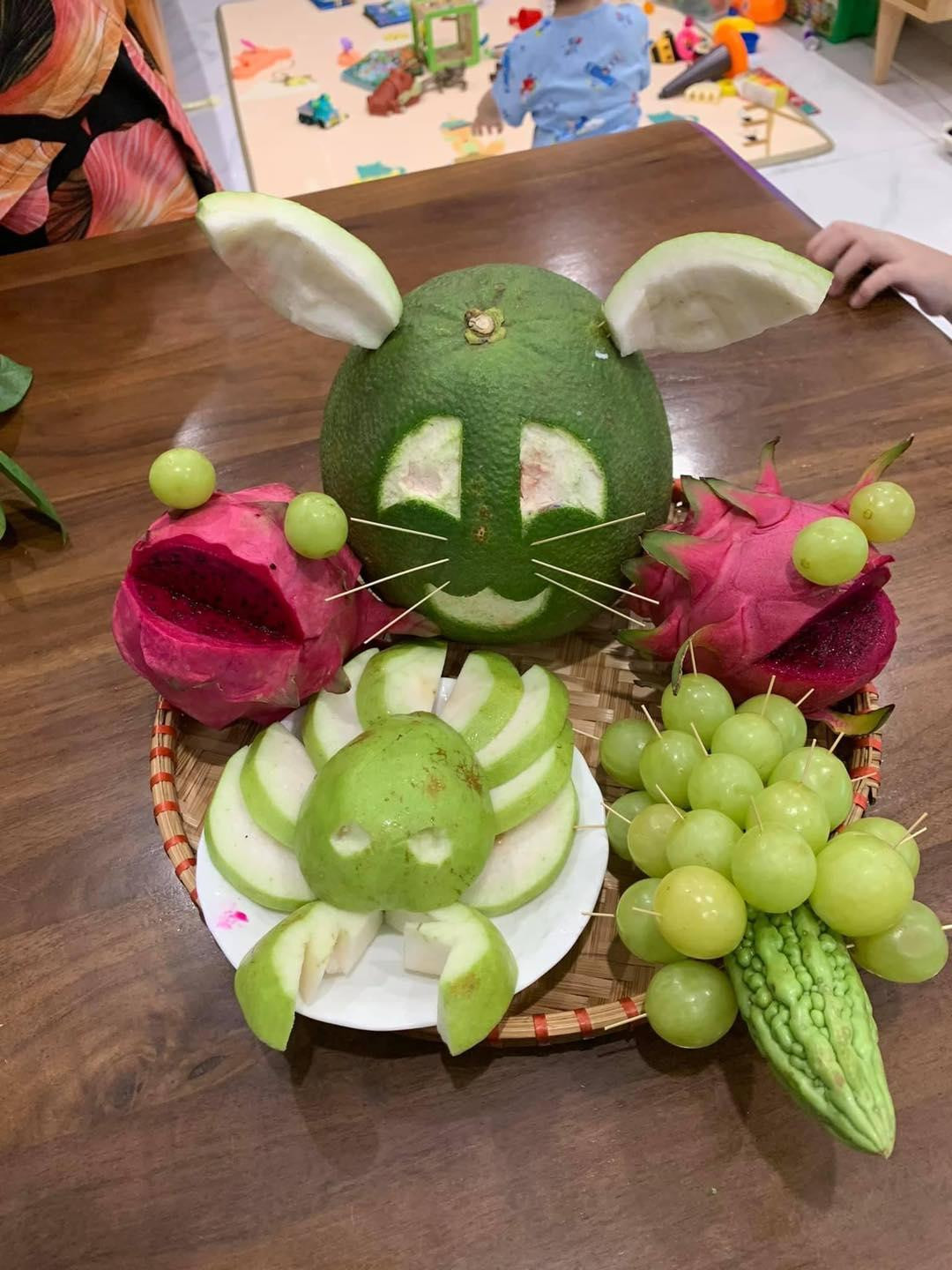 Cá dọn bể thanh long, cua yêu tinh, thỏ lai heo... còn kia là nhím lai cá sấu??? Cá dọn bể thanh long, cua yêu tinh, thỏ lai heo... còn kia là nhím lai cá sấu???