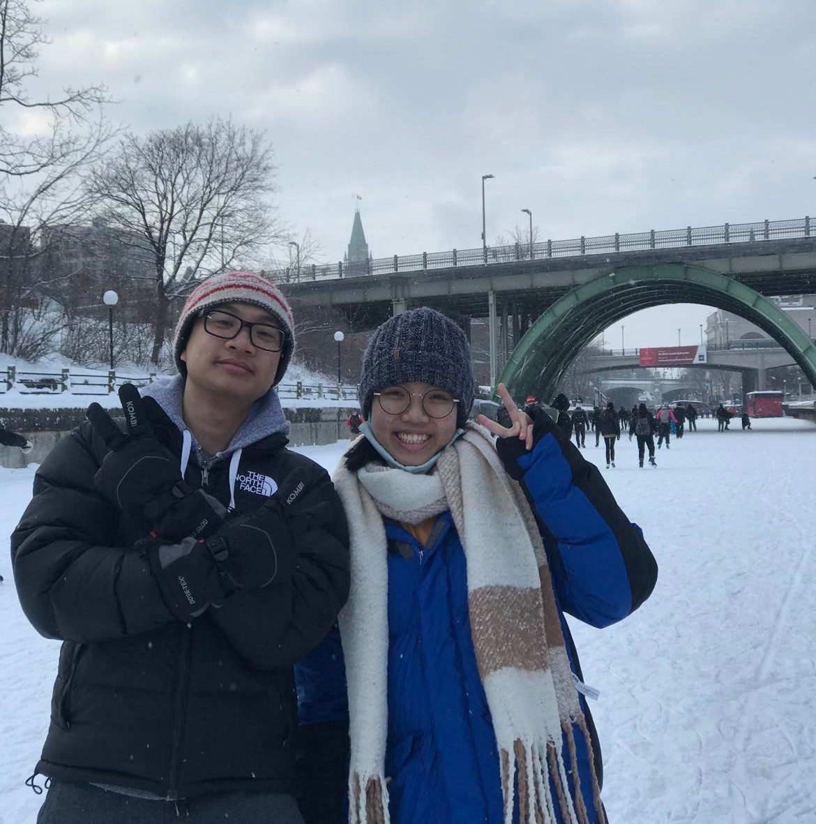 Khi nhiệt độ ngoài trời xuống đến âm độ, cái lạnh như “cấp số nhân” khiến nỗi nhớ nhà của Khanh càng mãnh liệt hơn. Ảnh: NVCC