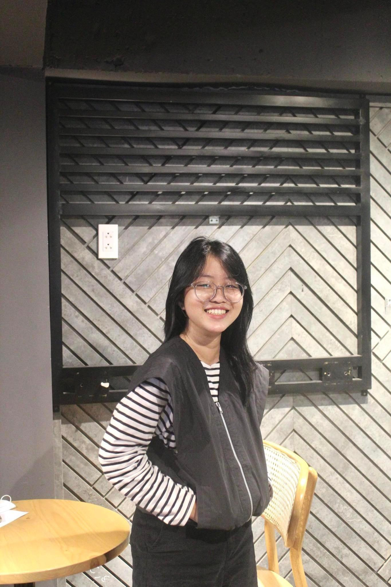 Thùy Anh vẫn nghiêng về các câu hỏi tự luận môn Ngữ Văn vì sẽ dễ phân hóa học sinh. Thùy Anh vẫn nghiêng về các câu hỏi tự luận môn Ngữ Văn vì sẽ dễ phân hóa học sinh.