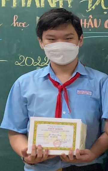 Tỉ lệ chọi năm nay khá cao, tuy nhiên Phước Sang khá tự tin mình hoàn toàn có thể đậu được vào trường THPT chuyên Lê Hồng Phong. Ảnh: NVCC