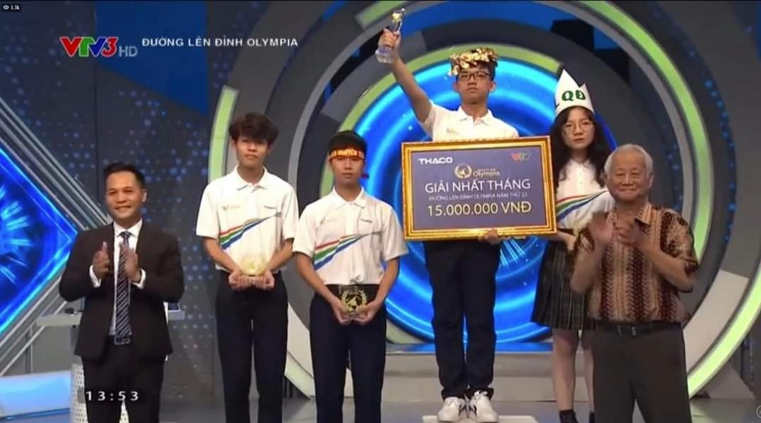 Trải qua màn "rượt đuổi" căng thẳng, Gia Kiệt xuất sắc giành về chiếc vòng nguyệt quế thứ hai. Ảnh chụp màn hình. Trải qua màn "rượt đuổi" căng thẳng, Gia Kiệt xuất sắc giành về chiếc vòng nguyệt quế thứ hai. Ảnh chụp màn hình.