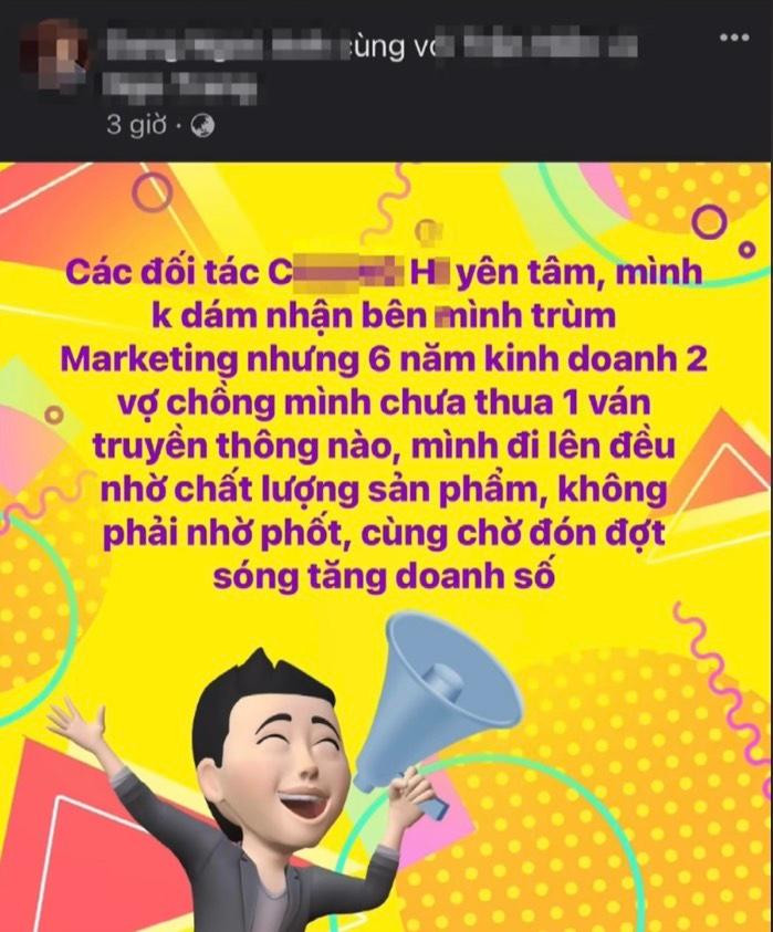 Dòng trạng thái được cho là của chủ tiệm chè C.H khiến Hà Linh bức xúc. Ảnh chụp màn hình. Dòng trạng thái được cho là của chủ tiệm chè C.H khiến Hà Linh bức xúc. Ảnh chụp màn hình.
